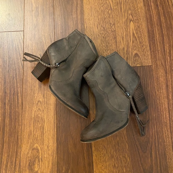 Aldo Dustar Boots - Picture 2 of 2